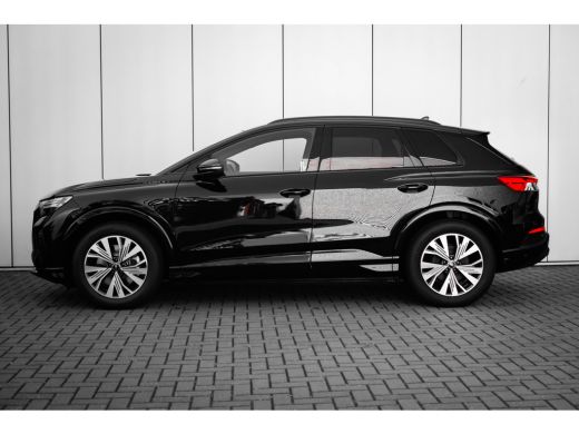 Audi Q4 e-tron Advanced edition | Achterklep, automatisch bedienbaar | Achteruitrijcamera | Adaptive cruise control ActivLease financial lease