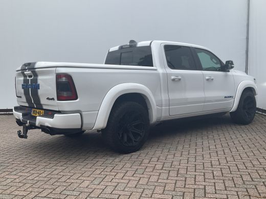 Dodge Ram 1500 1500 5.7 V8 4x4 Crew Cab Laramie Pano Trekhaak Leder Harman/Kardon Limited Night-Package! ActivLease financial lease