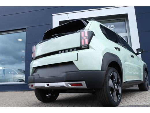 Fiat Panda La Prima | Cruise Control | Camera | 7,4kW lader | Navi | Stoel+Stuurverwarming | Carplay | Climate ActivLease financial lease