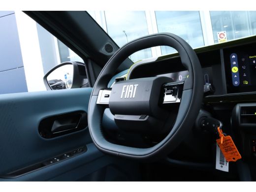Fiat Panda La Prima | Cruise Control | Camera | 7,4kW lader | Navi | Stoel+Stuurverwarming | Carplay | Climate ActivLease financial lease