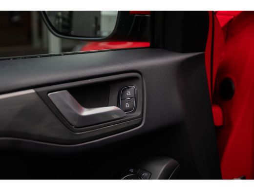 Ford Focus 1.0 EcoBoost Titanium Business | Cruise | Clima | Navigatie | Apple Carplay/Android Auto | LED ActivLease financial lease