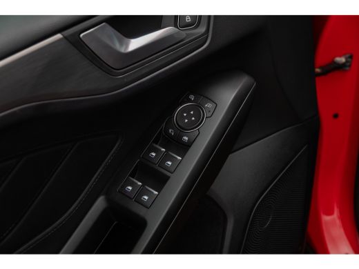 Ford Focus 1.0 EcoBoost Titanium Business | Cruise | Clima | Navigatie | Apple Carplay/Android Auto | LED ActivLease financial lease