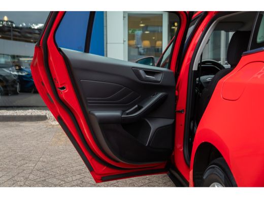 Ford Focus 1.0 EcoBoost Titanium Business | Cruise | Clima | Navigatie | Apple Carplay/Android Auto | LED ActivLease financial lease