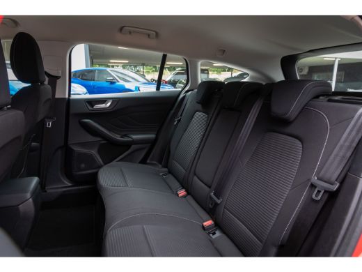Ford Focus 1.0 EcoBoost Titanium Business | Cruise | Clima | Navigatie | Apple Carplay/Android Auto | LED ActivLease financial lease