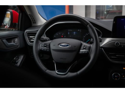 Ford Focus 1.0 EcoBoost Titanium Business | Cruise | Clima | Navigatie | Apple Carplay/Android Auto | LED ActivLease financial lease