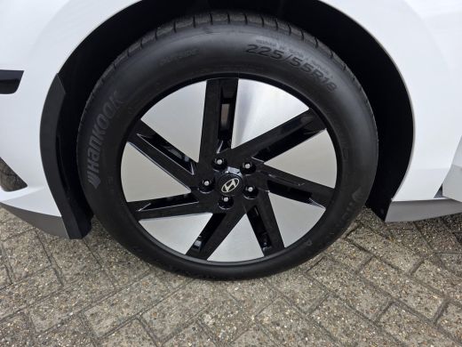 Hyundai IONIQ 6 Connect 77.4 kWh | Achteruitrijcamera | Applecarplay en Android Auto | Stoelverwarming | Elektris... ActivLease financial lease