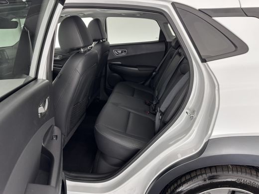 Hyundai Kona EV Premium 64 kWh (INCL-BTW) *PANO | FULL-LEATHER | KRELL-AUDIO | HEAD-UP | FULL-LED | NAVI-FULLM... ActivLease financial lease