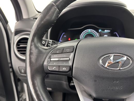 Hyundai Kona EV Premium 64 kWh (INCL-BTW) *PANO | FULL-LEATHER | KRELL-AUDIO | HEAD-UP | FULL-LED | NAVI-FULLM... ActivLease financial lease
