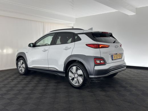 Hyundai Kona EV Premium 64 kWh (INCL-BTW) *PANO | FULL-LEATHER | KRELL-AUDIO | HEAD-UP | FULL-LED | NAVI-FULLM... ActivLease financial lease