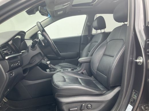Kia Niro 1.6 GDi Hybrid ExecutiveLine Pano Trekhaak Leder JBL Stoelverw+Ventilatie VOL! ActivLease financial lease