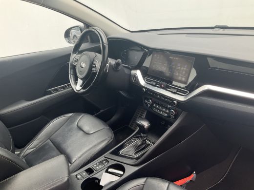 Kia Niro 1.6 GDi Hybrid ExecutiveLine Pano Trekhaak Leder JBL Stoelverw+Ventilatie VOL! ActivLease financial lease