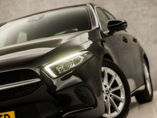 Mercedes-Benz A-Klasse 200 Sport 164Pk Automaat (GROOT NAVI, CAMERA, LEDER, STOELVERWARMING, SPORTSTOELEN, CRUISE, PARKE... ActivLease financial lease
