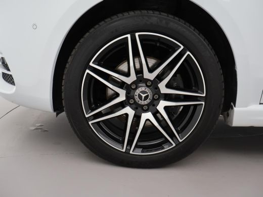 Mercedes-Benz V-Klasse 300d 4-MATIC 239 PK AMG SPORT D.C. XL + BURMESTER | LUCHTVERING | STOELVENT.| STANDKACHEL | DISTR... ActivLease financial lease
