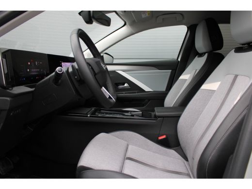 Opel Astra Sports Tourer 1.6 180pk Hybrid Elegance | Elektrisch bedienbare achterklep met sensorsturing ActivLease financial lease