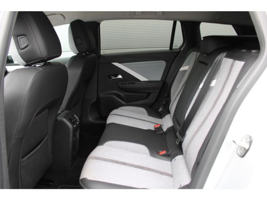 Opel Astra Sports Tourer 1.6 180pk Hybrid Elegance | Elektrisch bedienbare achterklep met sensorsturing ActivLease financial lease