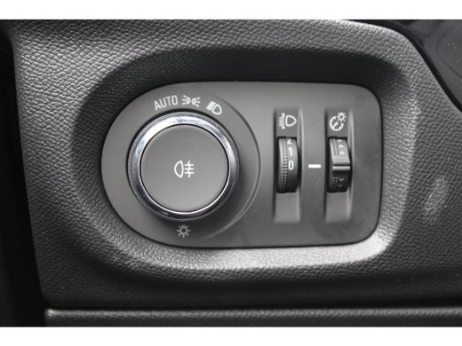 Opel Corsa YES | #YesOfCorsa Interieur | 'Corsa'' op achterkant in zwart | 16" Lichtmetalen velgen, zwart ActivLease financial lease