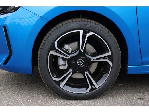 Opel Corsa YES | #YesOfCorsa Interieur | 'Corsa'' op achterkant in zwart | 16" Lichtmetalen velgen, zwart ActivLease financial lease