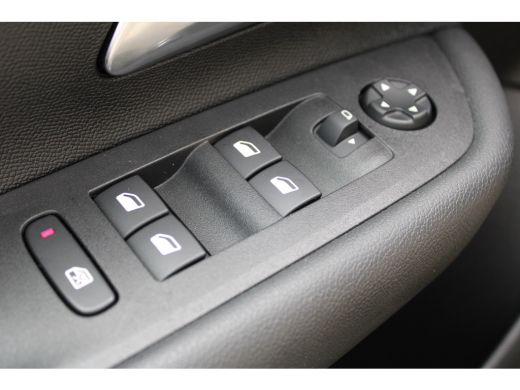Opel Mokka 1.2 Level 2 | Achterbank in delen neerklapbaar | Airco | Bandenspanningscontrolesysteem ActivLease financial lease