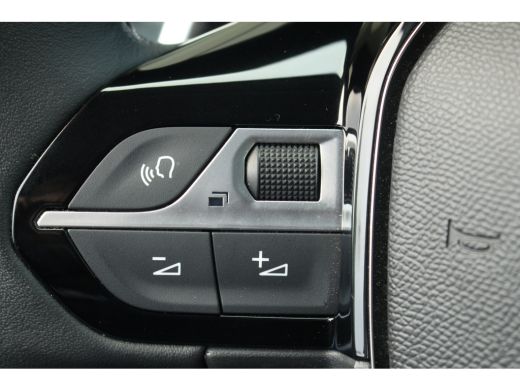 Peugeot 208 1.2 Hybrid 100 e-DCS6 Allure | Drive Assist | Camera | Adapt. Cruise | Carplay | Stoelverwarming ... ActivLease financial lease