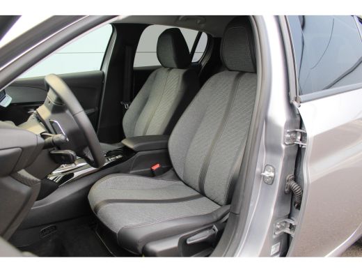 Peugeot 208 1.2 Hybrid 100 e-DCS6 Allure | Drive Assist | Camera | Adapt. Cruise | Carplay | Stoelverwarming ... ActivLease financial lease