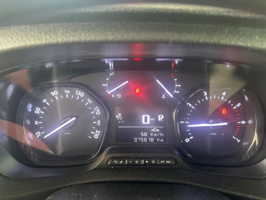 Peugeot Expert 2.0 BlueHDI 145 Standard Premium | 2 zitplaatsen rechtsvoor | Apple Carplay/Android Auto|telefoon... ActivLease financial lease
