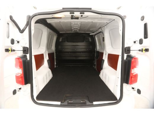 Peugeot Expert 226C 1.6 BlueHDI L1H1 Airco Carplay Cruise Navigatie PDC Imperiaal Elektrpakket ActivLease financial lease