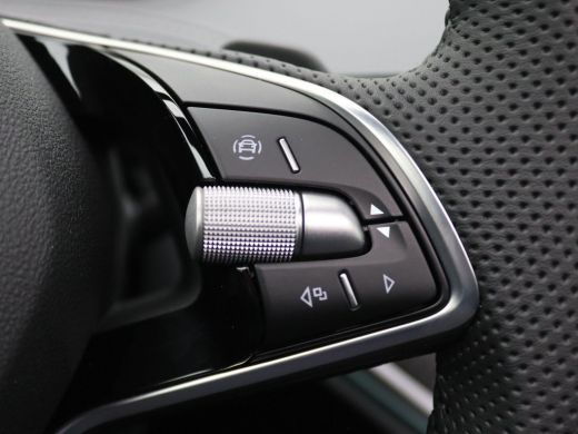 Skoda Enyaq iV 85 Sportline 77KW 286PK Pano-Schuifkanteldak, Warmtepomp, Achteruitrijcamera, Navigatie, Keyless,... ActivLease financial lease