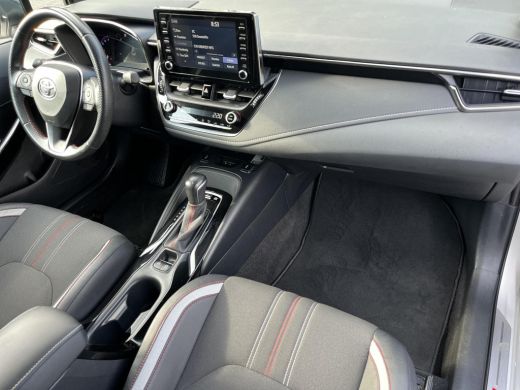 Toyota Corolla Touring Sports 1.8 Hybrid GR-Sport | Bi-tone lak | Trekhaak | Parkeersensoren | Carplay | ActivLease financial lease