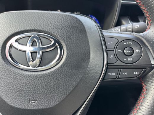 Toyota Corolla Touring Sports 1.8 Hybrid GR-Sport | Bi-tone lak | Trekhaak | Parkeersensoren | Carplay | ActivLease financial lease