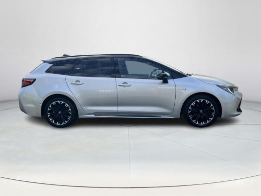 Toyota Corolla Touring Sports 1.8 Hybrid GR-Sport | Bi-tone lak | Trekhaak | Parkeersensoren | Carplay | ActivLease financial lease