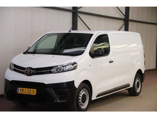 Toyota ProAce 2.0 D-4D L2H1 146PK CARPLAY Toyota ProAce 2.0 D-4D L2H1 146PK CARPLAY