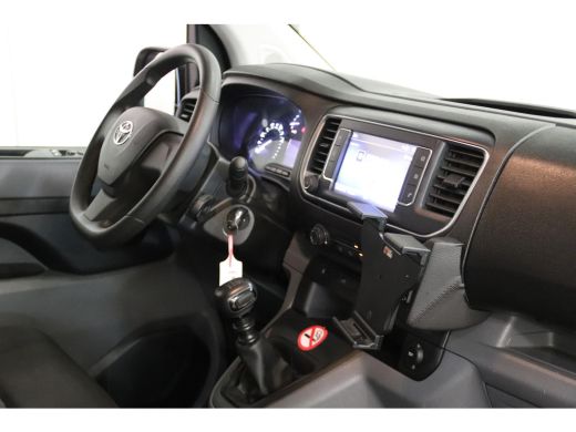 Toyota ProAce 2.0 D-4D L2H1 146PK CARPLAY ActivLease financial lease
