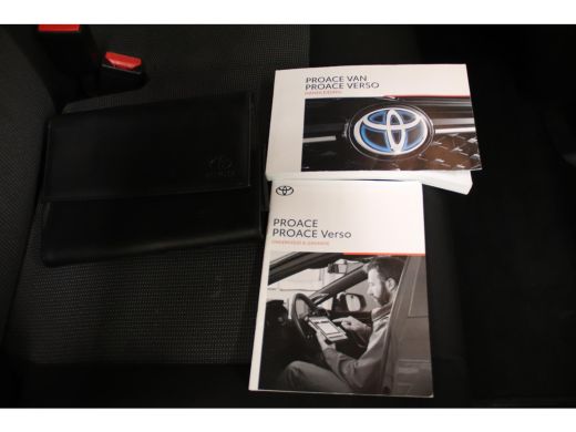 Toyota ProAce 2.0 D-4D L2H1 146PK CARPLAY ActivLease financial lease