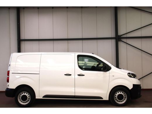 Toyota ProAce 2.0 D-4D L2H1 146PK CARPLAY ActivLease financial lease