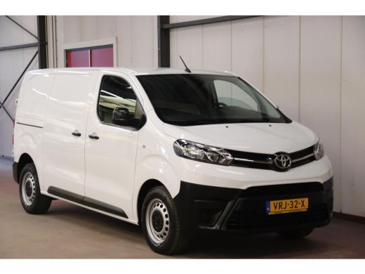 Toyota ProAce 2.0 D-4D L2H1 146PK CARPLAY ActivLease financial lease