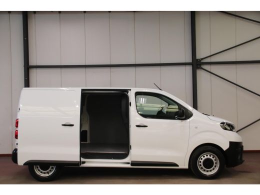 Toyota ProAce 2.0 D-4D L2H1 146PK CARPLAY ActivLease financial lease
