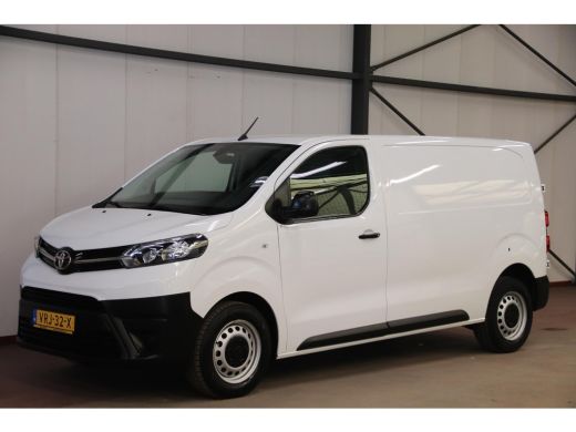 Toyota ProAce 2.0 D-4D L2H1 146PK CARPLAY ActivLease financial lease
