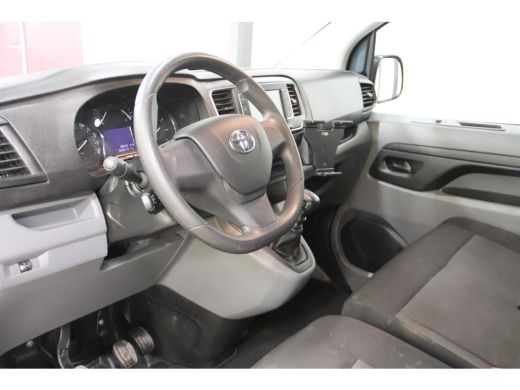 Toyota ProAce 2.0 D-4D L2H1 146PK CARPLAY ActivLease financial lease
