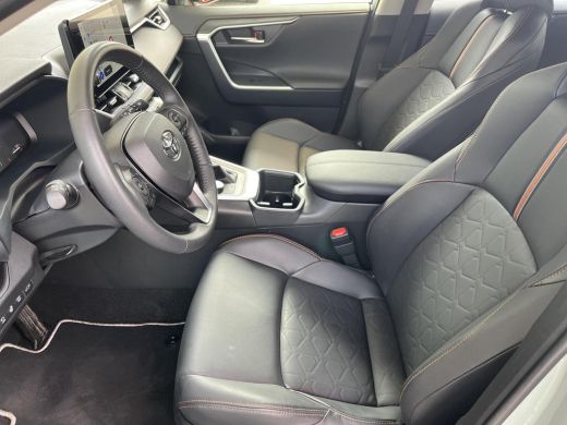 Toyota RAV4 2.5 Hybrid AWD Adventure | Lederen bekleding | Navigatie | Camera's rondom | Stoel- + stuurverwar... ActivLease financial lease