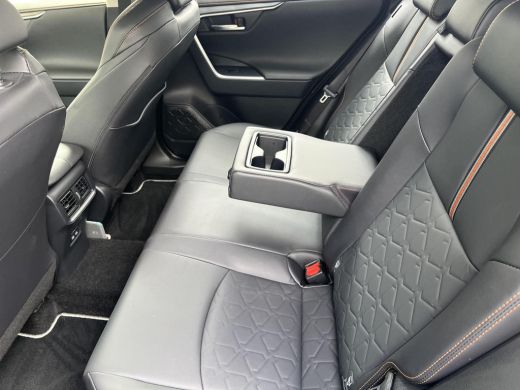 Toyota RAV4 2.5 Hybrid AWD Adventure | Lederen bekleding | Navigatie | Camera's rondom | Stoel- + stuurverwar... ActivLease financial lease