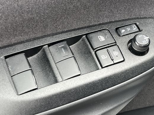 Toyota Yaris Cross 1.5 Hybrid Dynamic | JBL audio | Stoelverwarming | Navigatie | Parkeersensoren | ActivLease financial lease