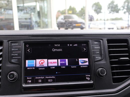 Volkswagen Crafter 35 2.0 TDI 140 PK DSG L3H3 + 3000 KG TREKHAAK | CAMERA | APPLE CARPLAY | NAVIGATIE ActivLease financial lease