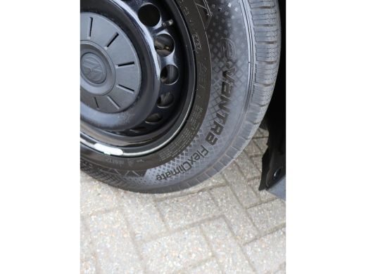 Volkswagen Crafter 35 2.0 TDI 140 PK DSG L3H3 + 3000 KG TREKHAAK | CAMERA | APPLE CARPLAY | NAVIGATIE ActivLease financial lease