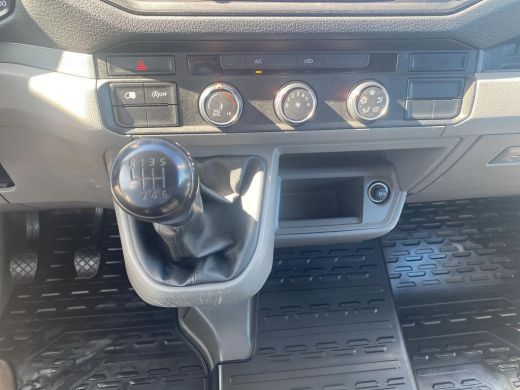 Volkswagen Crafter 35 2.0 TDI L3H3 Trendline | 140Pk | Trekhaak | A-Camera | Betimmering | Navi | Cruise | ActivLease financial lease