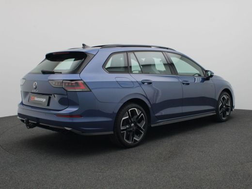 Volkswagen Golf 1.5 eTSI R-Line Edition 150PK matrix led, trekhaak, panoramadak, keyless, stoelventilatie , stuur... ActivLease financial lease