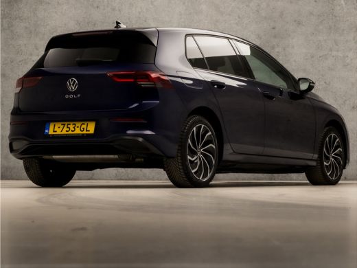 Volkswagen Golf 1.5 TSI Sport (4 CILINDER, APPLE CARPLAY, GROOT NAVI, MEMORY SEATS, ALCANTARA, STUUR/STOELVERWARM... ActivLease financial lease