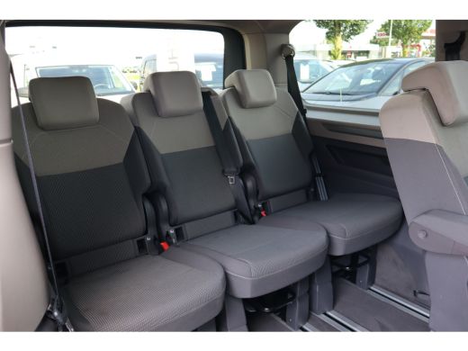 Volkswagen Multivan 1.4 eHybrid L2H1 Life | Cruise control | Keyless start | Parkeersensor achter ActivLease financial lease