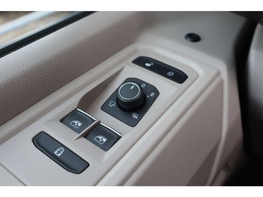 Volkswagen Multivan 1.4 eHybrid L2H1 Life | Cruise control | Keyless start | Parkeersensor achter ActivLease financial lease