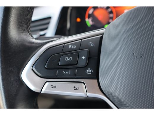 Volkswagen Multivan 1.4 eHybrid L2H1 Life | Cruise control | Keyless start | Parkeersensor achter ActivLease financial lease