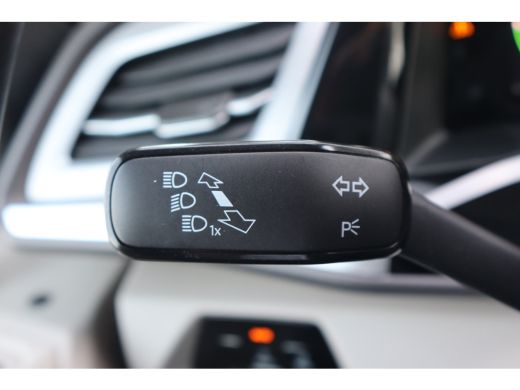 Volkswagen Multivan 1.4 eHybrid L2H1 Life | Cruise control | Keyless start | Parkeersensor achter ActivLease financial lease